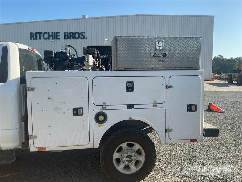 Ford F-250 XL 4x4 Service Truck Kommunalt / generelt kjøretøy