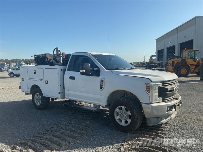 Ford F-250 XL 4x4 Service Truck Kommunalt / generelt kjøretøy