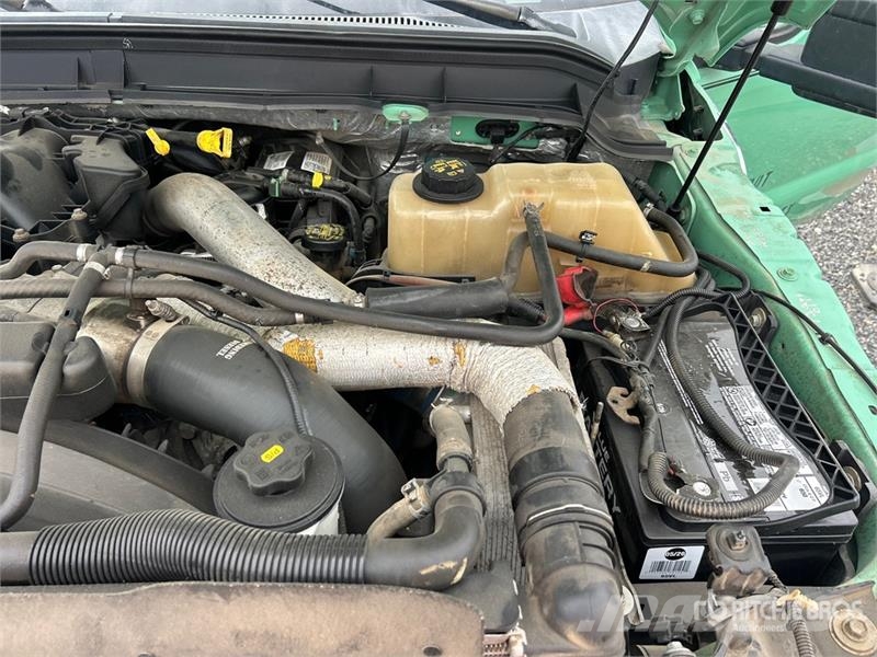 Ford F-250 XLT 4x2 Extended Cab Pickup أخرى