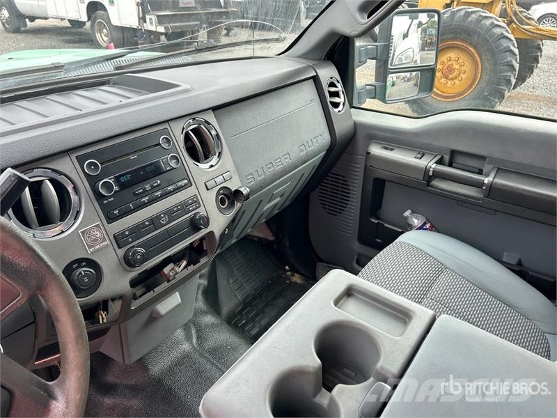 Ford F-250 XLT 4x2 Extended Cab Pickup أخرى