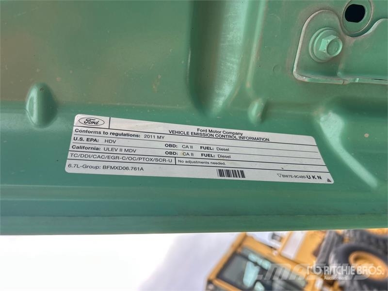 Ford F-250 XLT 4x2 Extended Cab Pickup أخرى