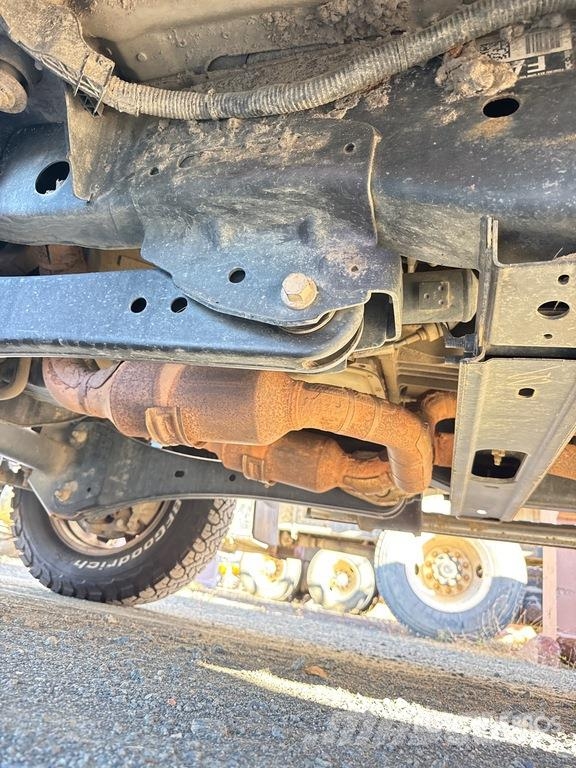 Ford F-250 XLT 4x4 Crew Cab Pickup Ostalo