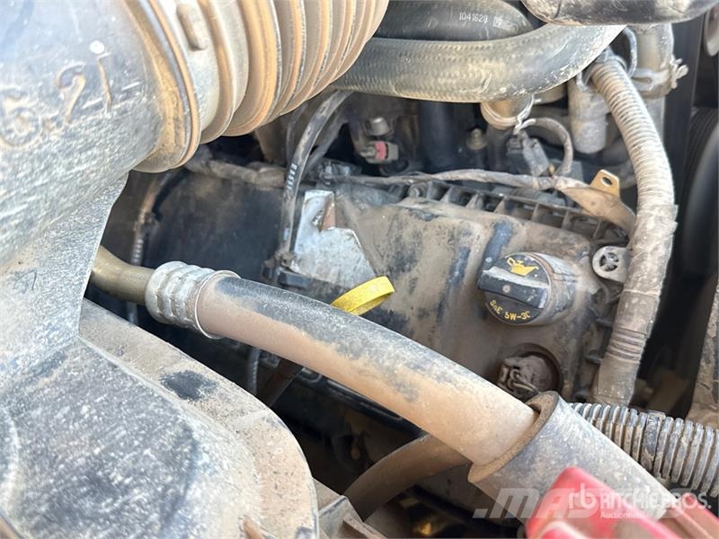 Ford F-250 XLT 4x4 Crew Cab Pickup Ostalo