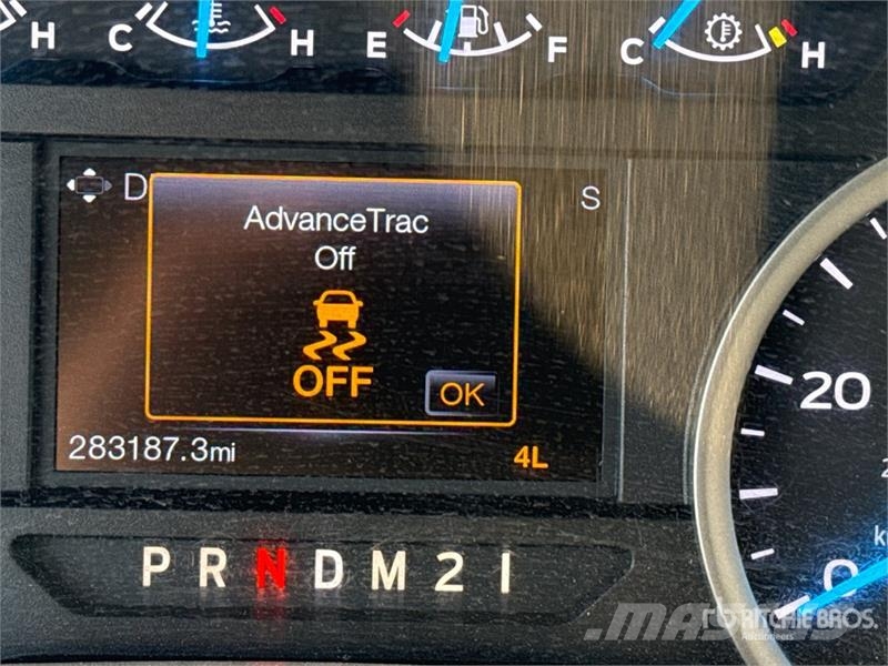 Ford F-250 XLT 4x4 Crew Cab Pickup Ostalo