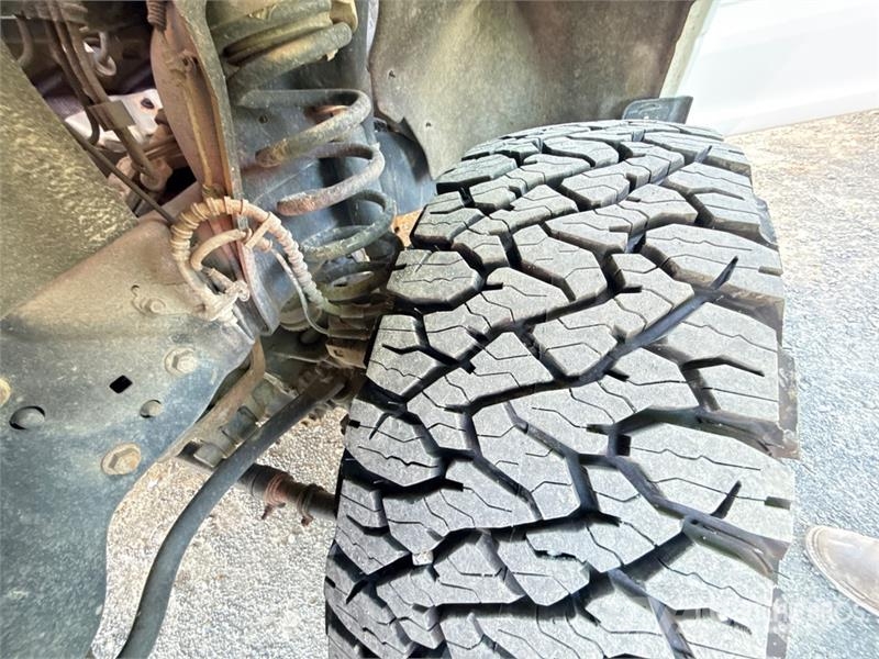 Ford F-250 XLT 4x4 Crew Cab Pickup Ostalo