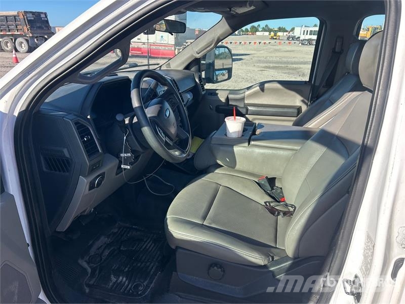 Ford F-350 Platformas/izkraušana no sāniem
