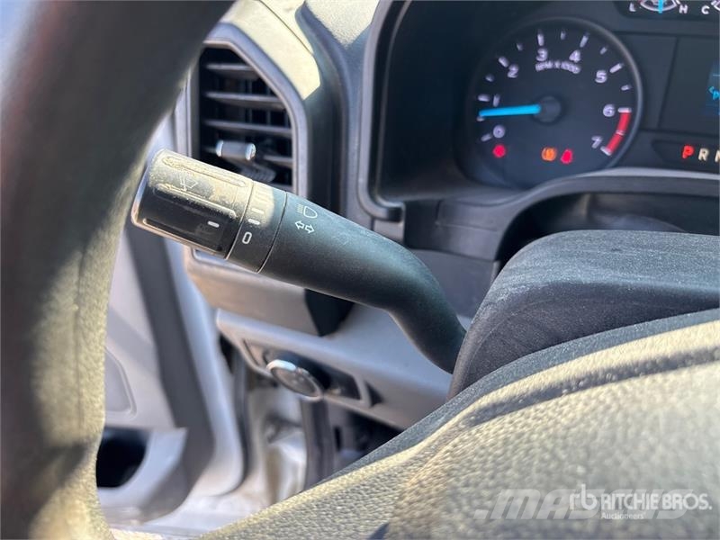 Ford F-350 Cabins and interior