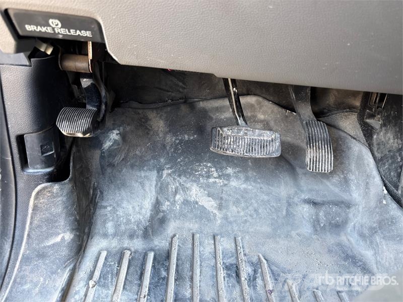 Ford F-350 Cabins and interior