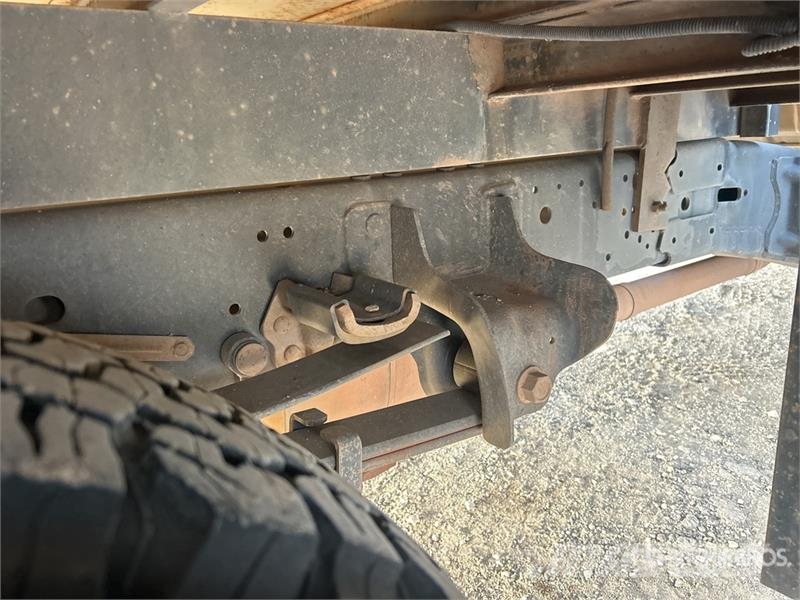 Ford F-350 شاحنات مسطحة/مفصلية الجوانب