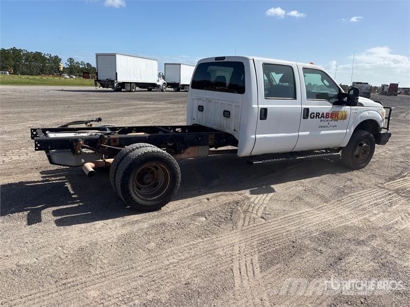 Ford F-350 Kabiny i wnętrze