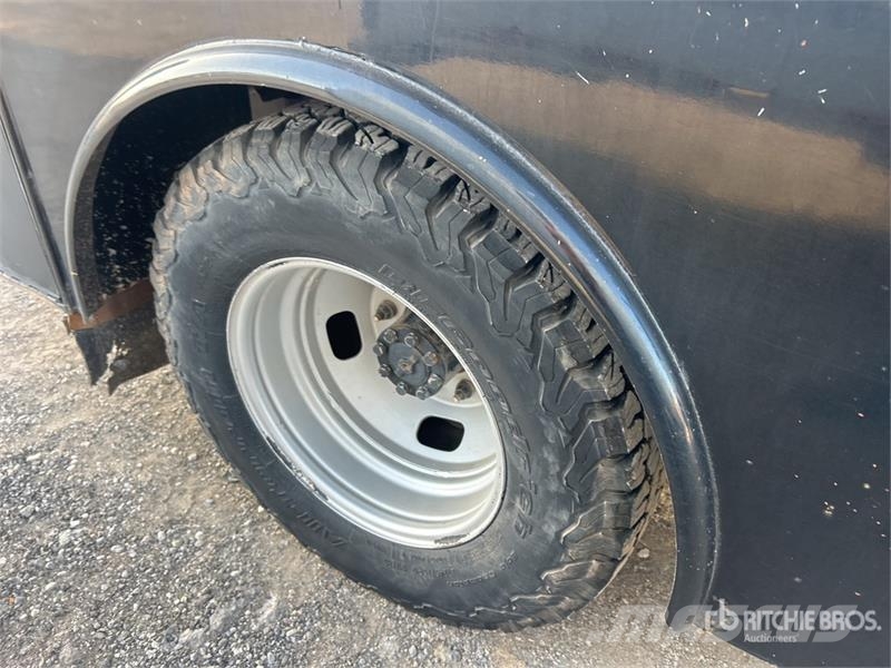 Ford F-350 شاحنات مسطحة/مفصلية الجوانب