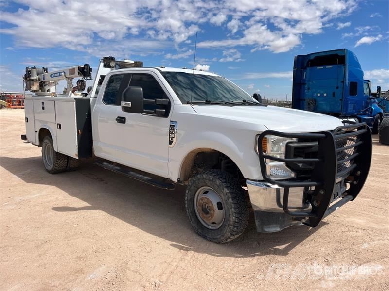 Ford F-350 시립/다목적 차량