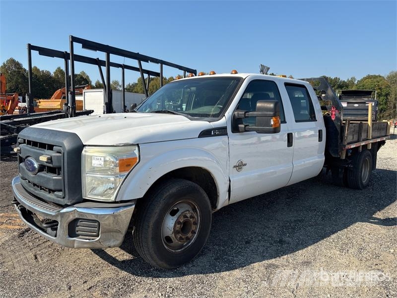 Ford F-350 Tovornjaki s kesonom/platojem