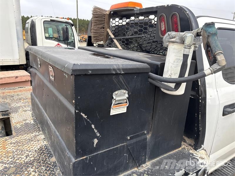 Ford F-350 Platós / Ponyvás teherautók