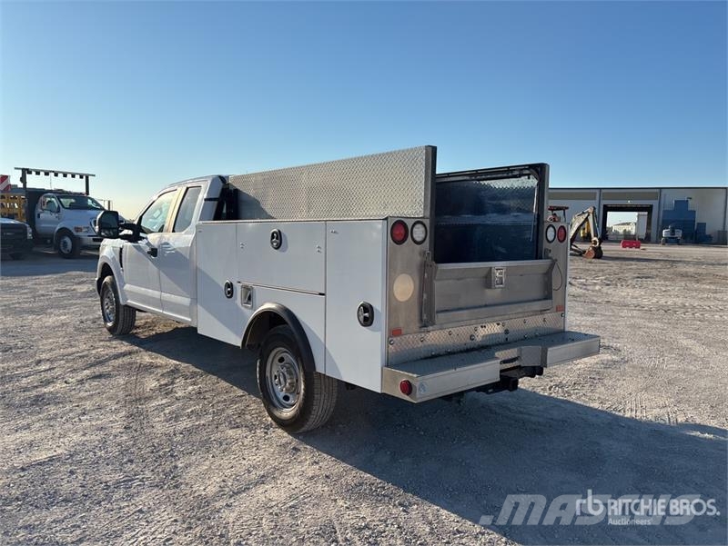Ford F-350 ピックアップ／ドロップサイド