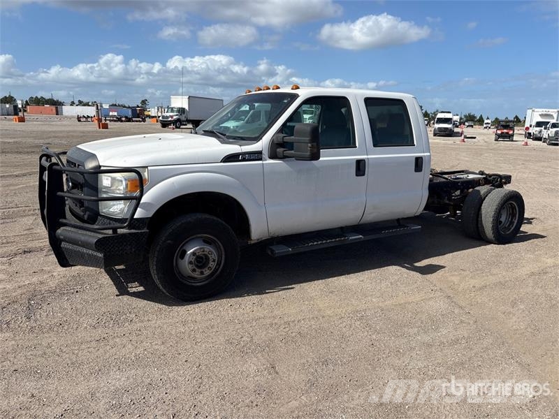 Ford F-350 Kabiny i wnętrze