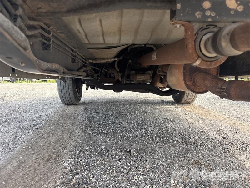 Ford F-350 Ohjaamot ja sisustat