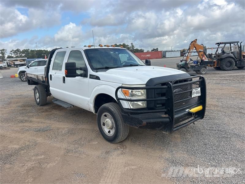 Ford F-350 Pritschenwagen/Pritschenwagen mit Seitenklappe