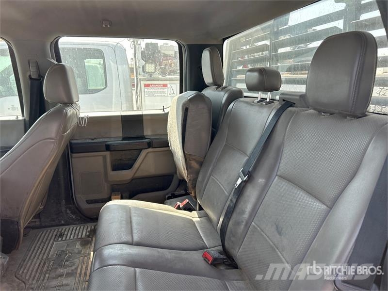 Ford F-350 플랫베드/드롭사이드 트럭