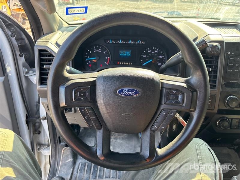 Ford F-350 Cabins and interior