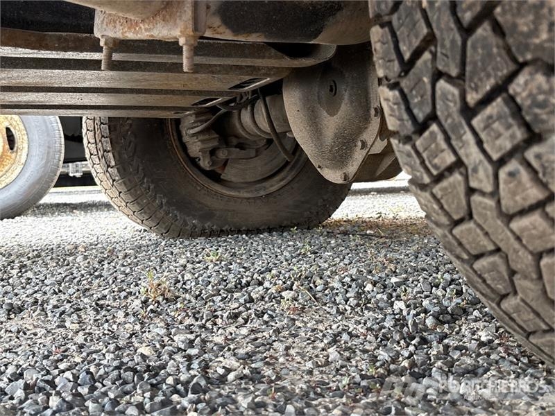 Ford F-350 Truck mounted platforms