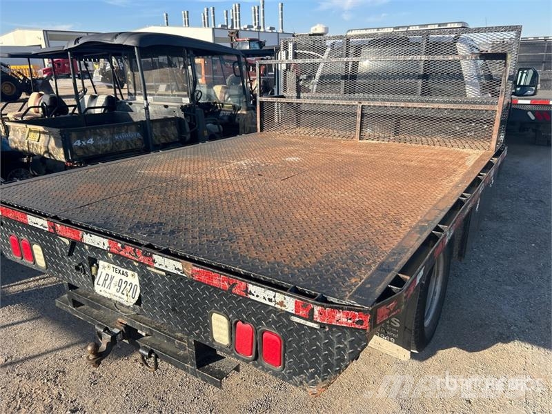 Ford F-350 Tovornjaki s kesonom/platojem