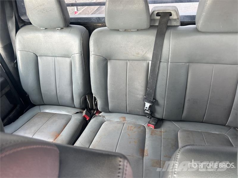 Ford F-350 Pritschenwagen/Pritschenwagen mit Seitenklappe