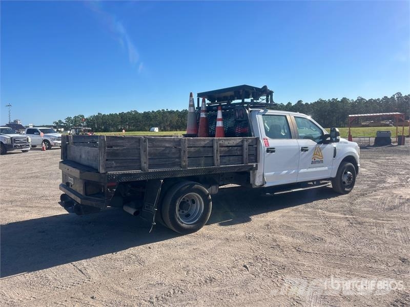 Ford F-350 Platformas/izkraušana no sāniem