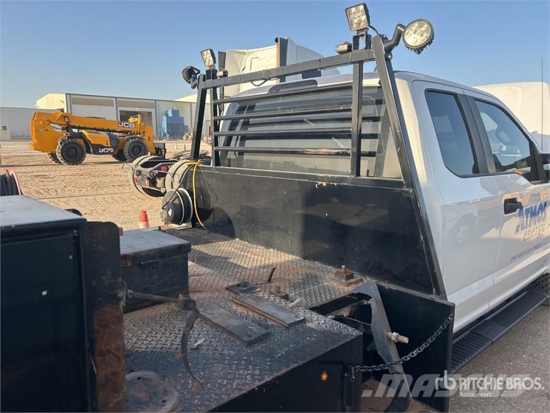 Ford F-350 شاحنات مسطحة/مفصلية الجوانب