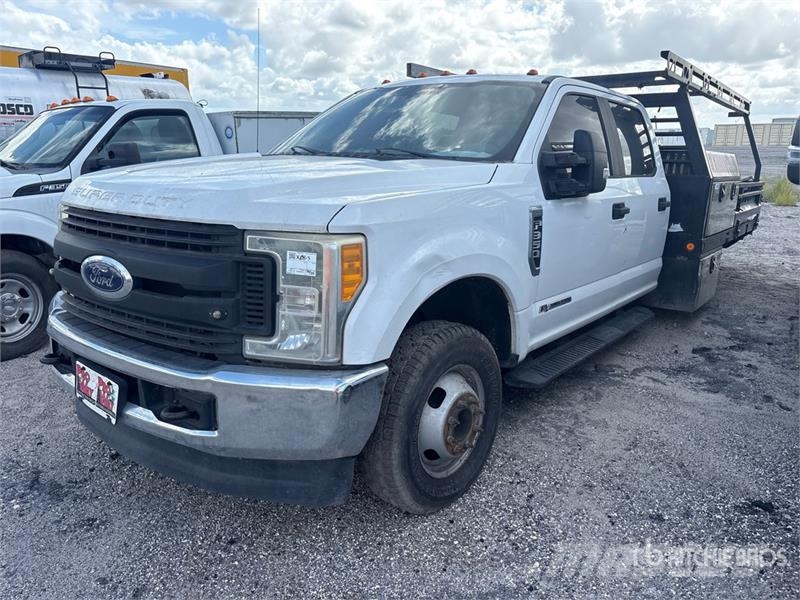 Ford F-350 Camiones de cama baja