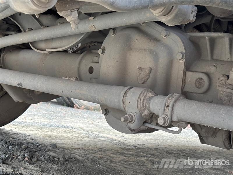 Ford F-350 Platós / Ponyvás teherautók