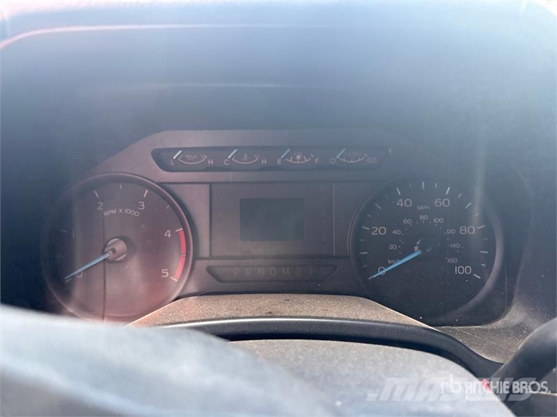 Ford F-350 Camiones de cama baja