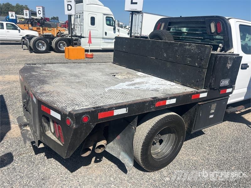 Ford F-350 Tovornjaki s kesonom/platojem
