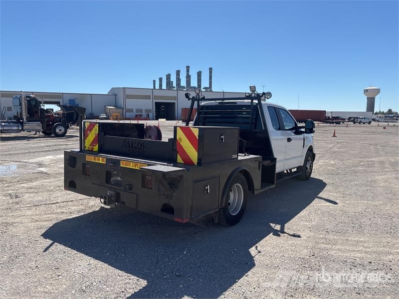 Ford F-350 Ciężarówki typu Platforma / Skrzynia