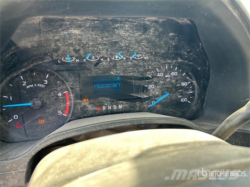 Ford F-350 플랫베드/드롭사이드 트럭