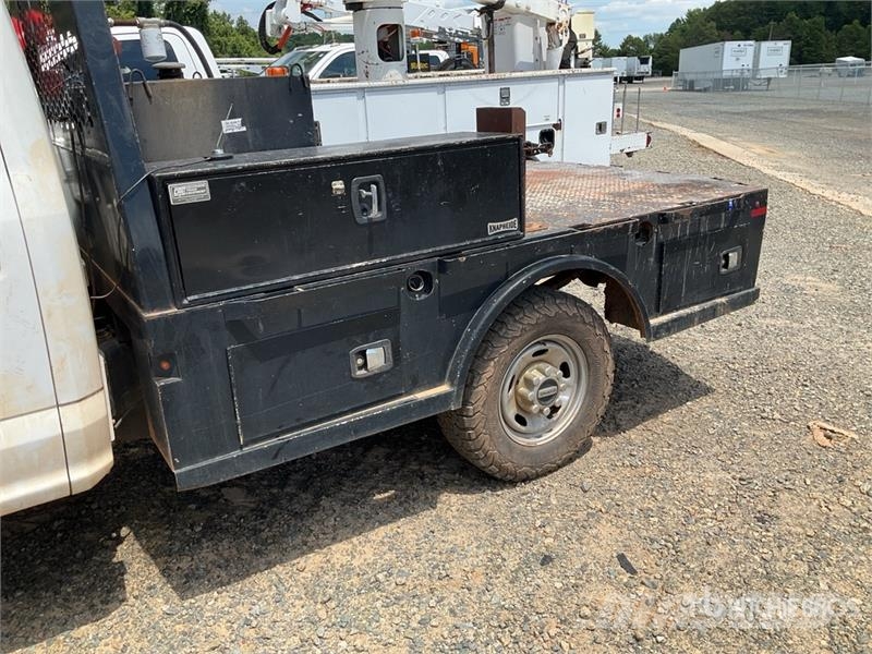 Ford F-350 Flatbed / Dropside trucks
