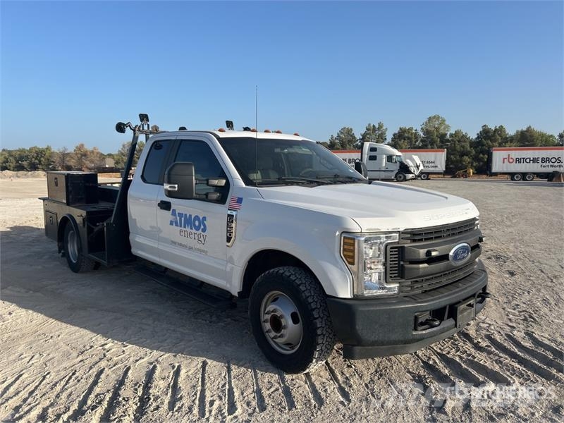 Ford F-350 شاحنات مسطحة/مفصلية الجوانب