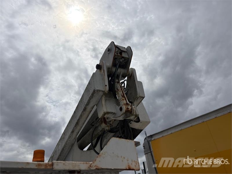 Ford F-350 Truck mounted platforms