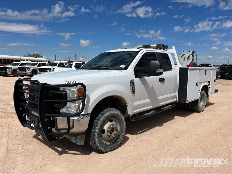 Ford F-350 시립/다목적 차량