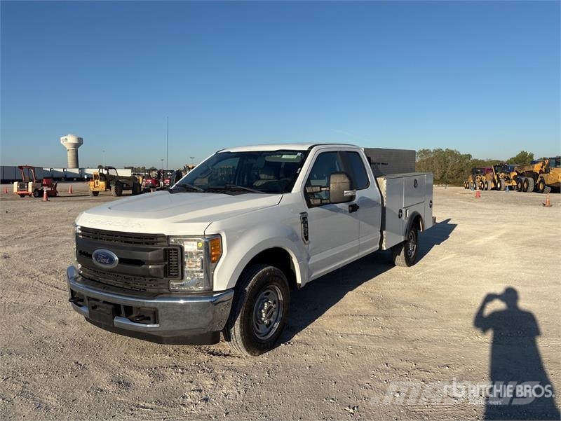 Ford F-350 ピックアップ／ドロップサイド