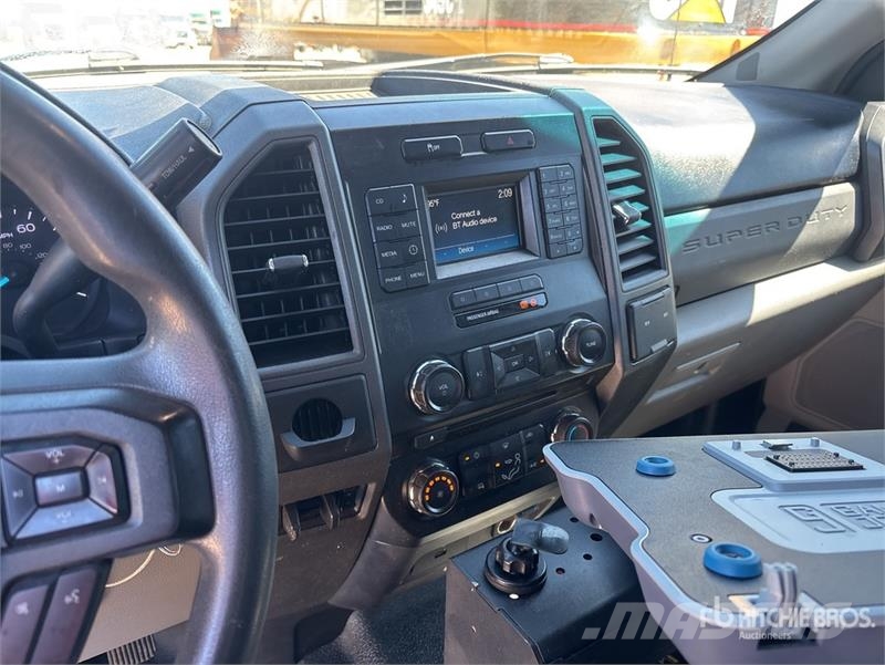 Ford F-350 Ciężarówki typu Platforma / Skrzynia