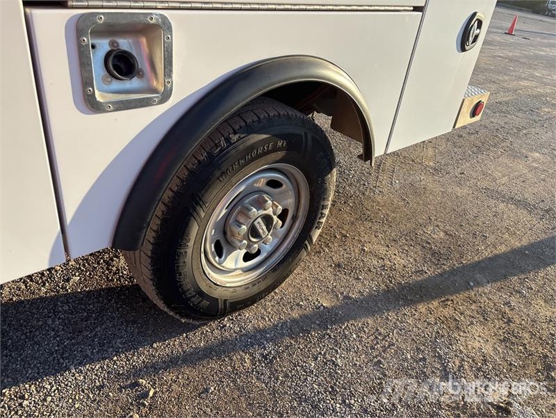 Ford F-350 ピックアップ／ドロップサイド
