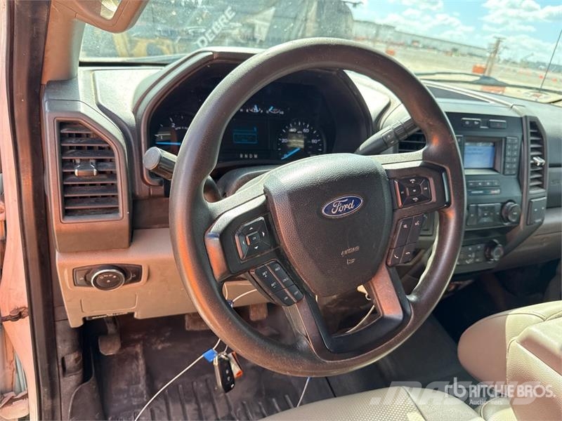 Ford F-350 Kamioni sa otvorenim sandukom