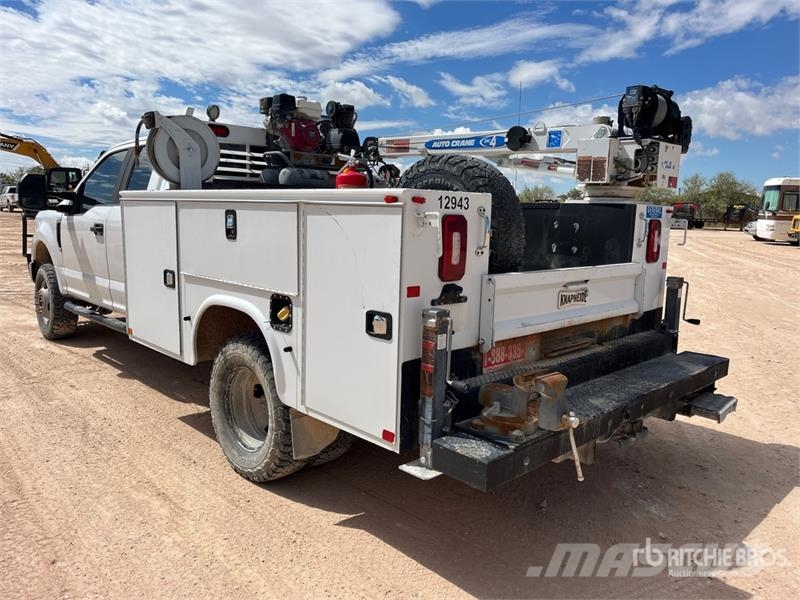 Ford F-350 시립/다목적 차량