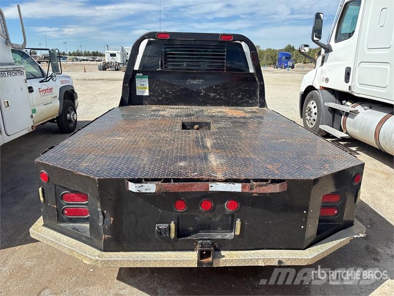 Ford F-350 Tovornjaki s kesonom/platojem