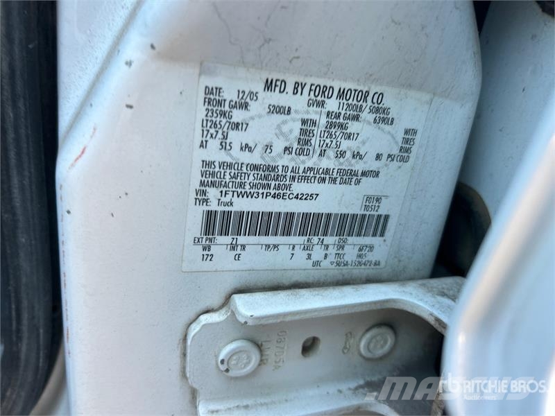 Ford F-350 Camiones de cama baja