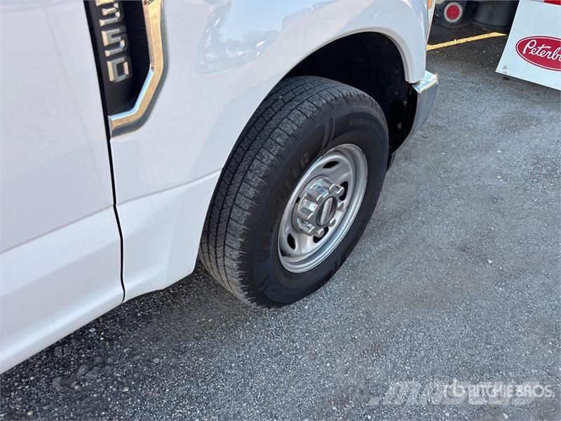 Ford F-350 ピックアップ／ドロップサイド