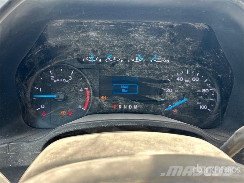 Ford F-350 플랫베드/드롭사이드 트럭