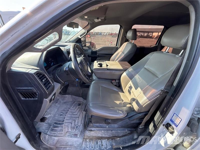 Ford F-350 Cabins and interior