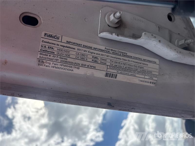 Ford F-350 Camiones de cama baja